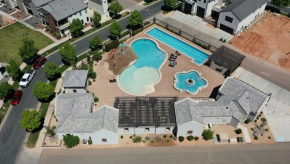 Sandy Bottoms with private pool and trailer parking